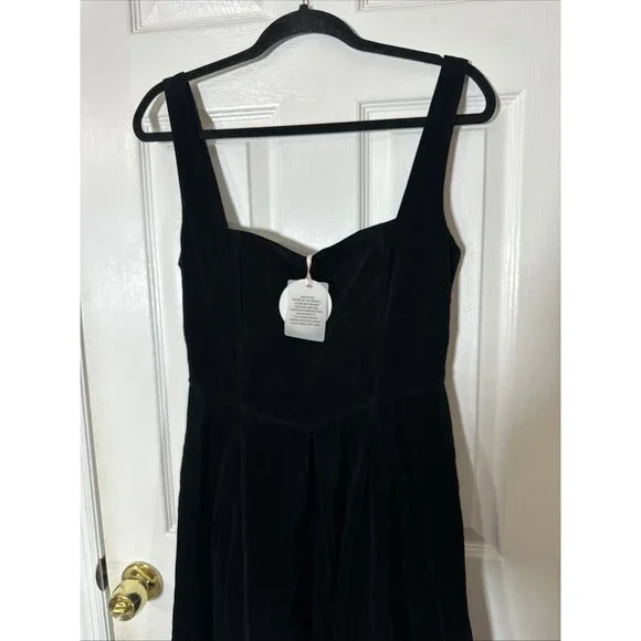 NWT More To Come Cinthia Velvet Dress Size S - Picture 7 of 8